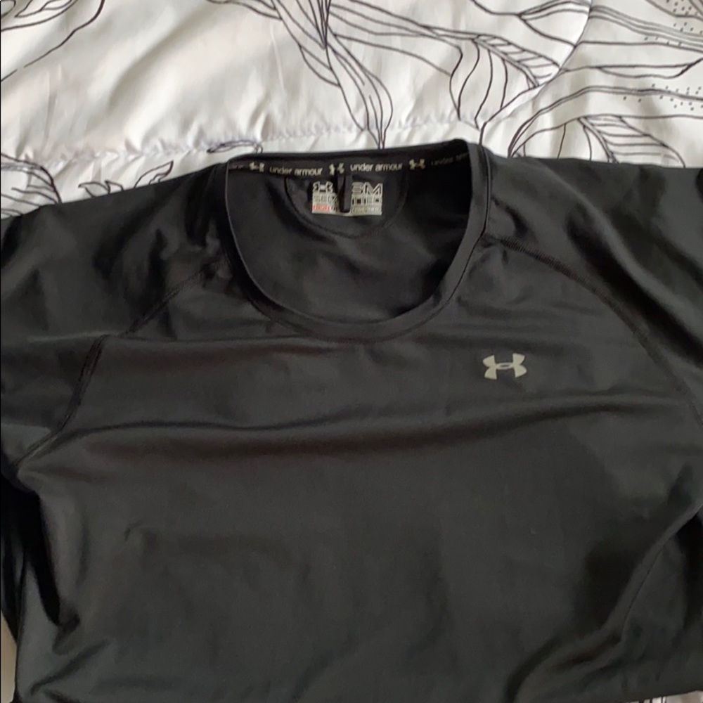 Under Armour semi-fitted dri wick women’s small